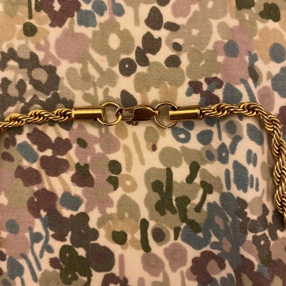 Chains - Picture 2 of 2